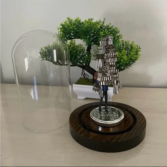 Henri Bendel Shopping Girl Memorabilia - Picture 2 of 11